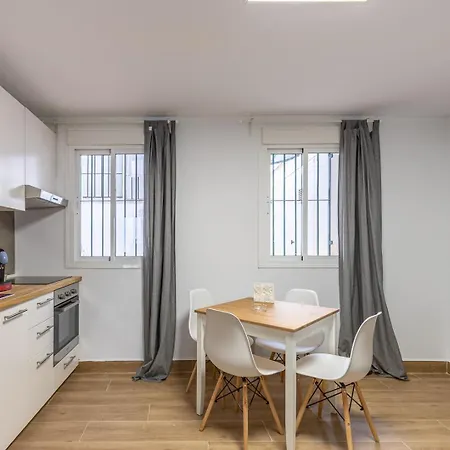 Homeabout Cervantes Apartment *