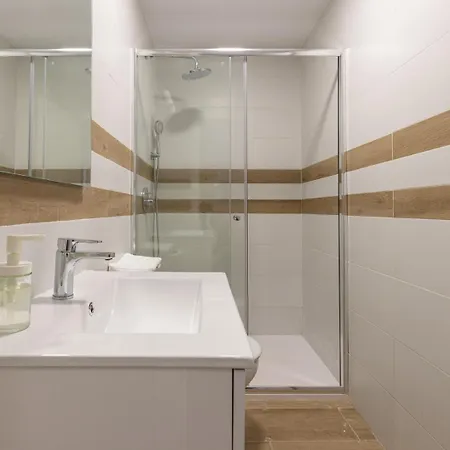 Homeabout Cervantes Apartment